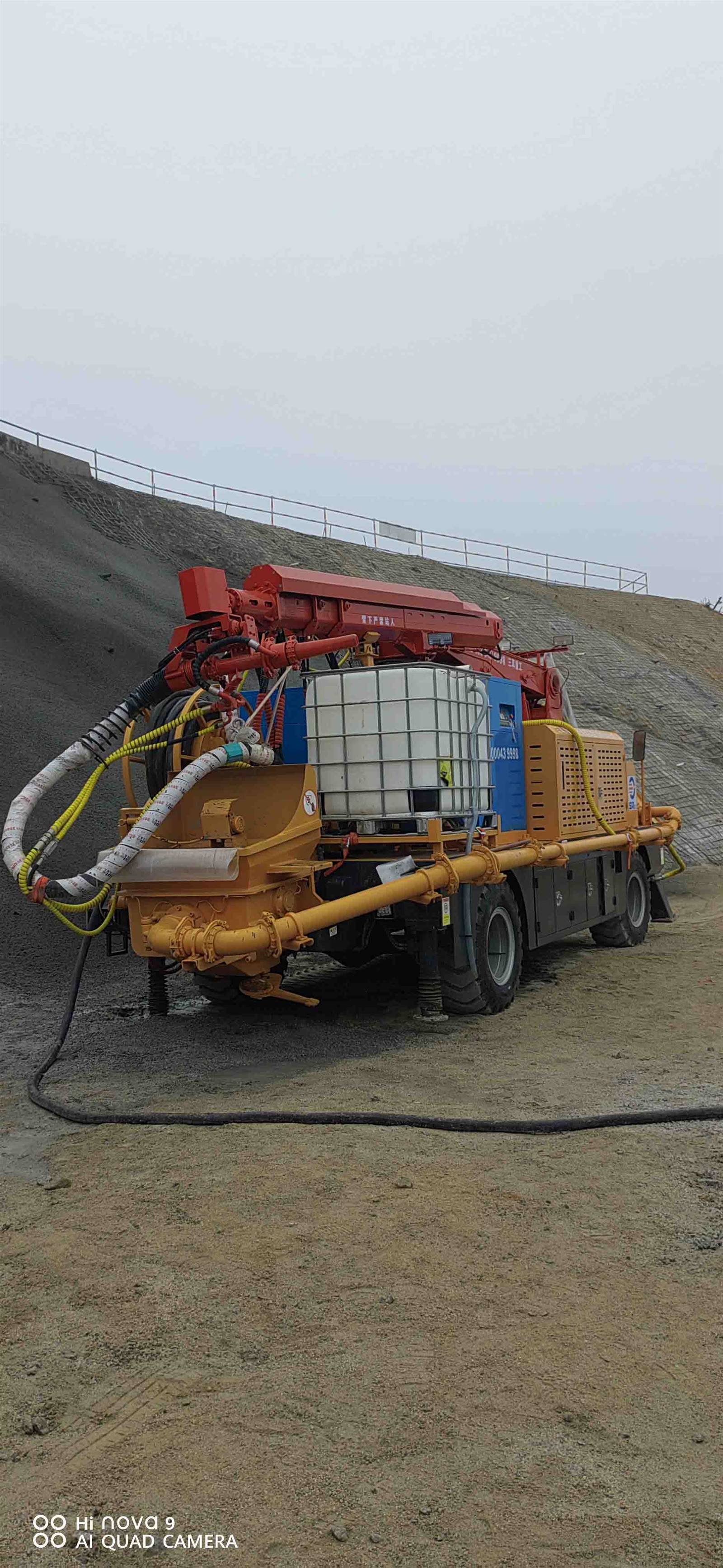 Wet shotcrete machine work for slope protection 1 Wet shotcrete machine work for slope protection 1